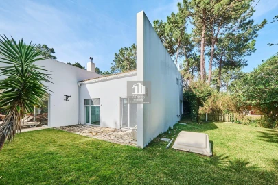 Moradia T3 para Venda em Charneca de Caparica e Sobreda