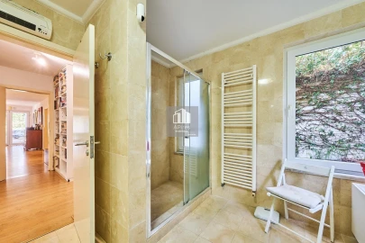 Moradia T3 para Venda em Charneca de Caparica e Sobreda