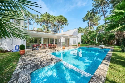 Moradia T3 para Venda em Charneca de Caparica e Sobreda