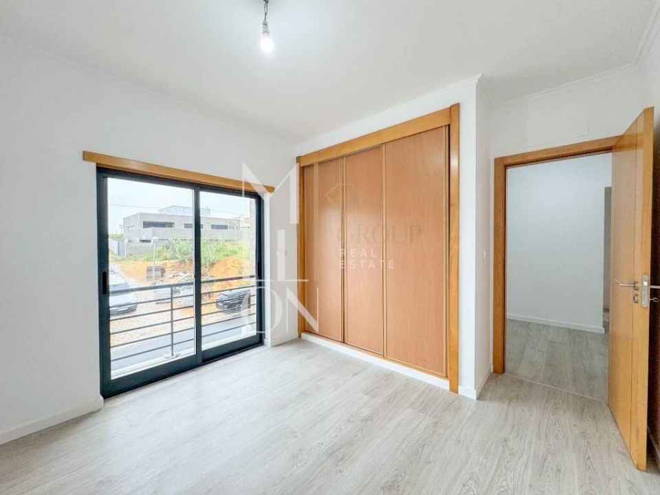 Moradia T5 para Venda em Almada, Cova da Piedade, Pragal e Cacilhas Foto 46