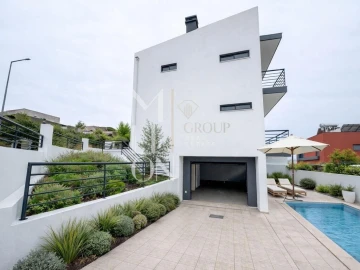 Moradia T5 para Venda em Almada, Cova da Piedade, Pragal e Cacilhas
