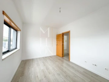 Moradia T5 para Venda em Almada, Cova da Piedade, Pragal e Cacilhas