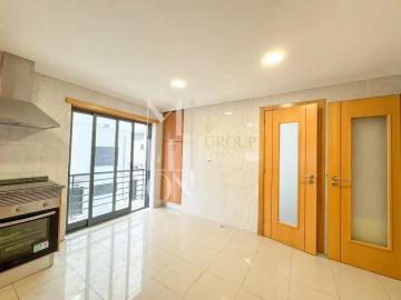 Moradia T5 para Venda em Almada, Cova da Piedade, Pragal e Cacilhas