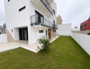 Moradia T5 para Venda em Almada, Cova da Piedade, Pragal e Cacilhas