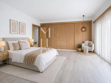 Moradia T5 para Venda em Almada, Cova da Piedade, Pragal e Cacilhas