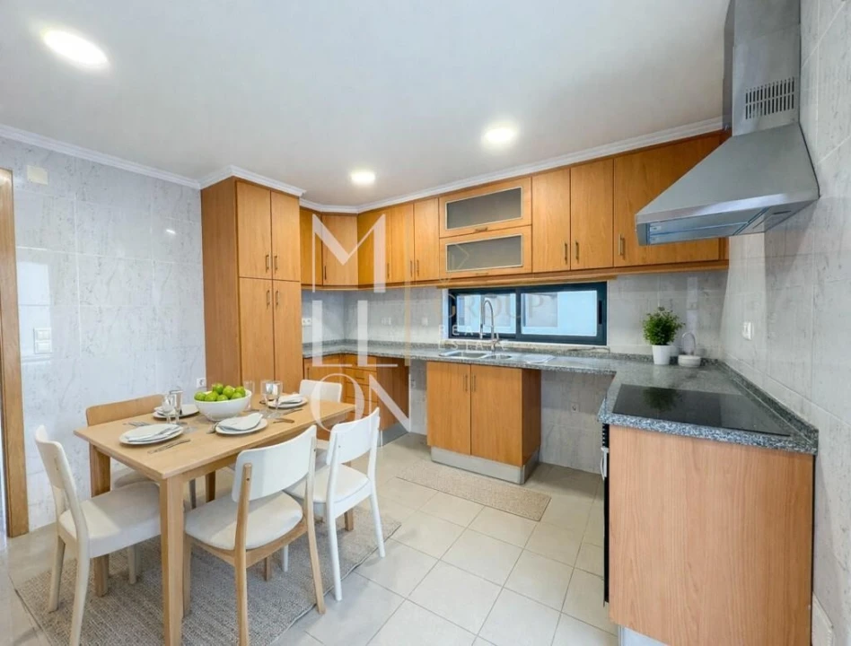 Moradia T5 para Venda em Almada, Cova da Piedade, Pragal e Cacilhas Foto 5