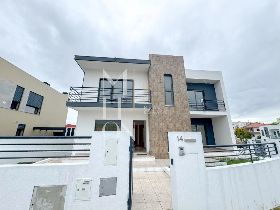 Moradia T5 para Venda em Almada, Cova da Piedade, Pragal e Cacilhas Foto 34