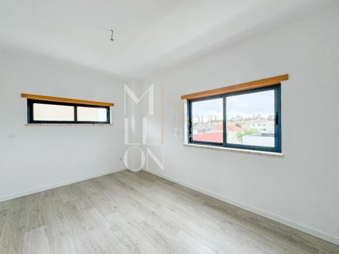 Moradia T5 para Venda em Almada, Cova da Piedade, Pragal e Cacilhas Foto 59