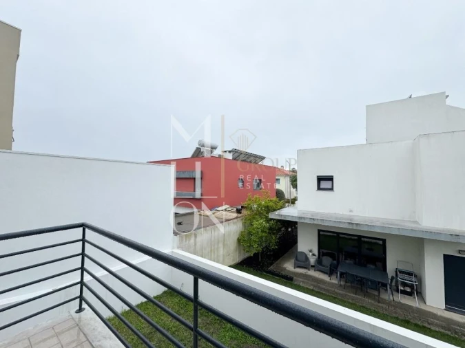 Moradia T5 para Venda em Almada, Cova da Piedade, Pragal e Cacilhas Foto 48