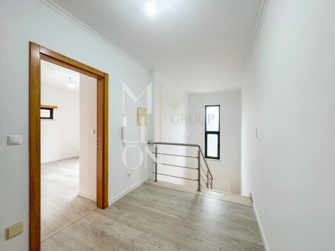 Moradia T5 para Venda em Almada, Cova da Piedade, Pragal e Cacilhas Foto 17