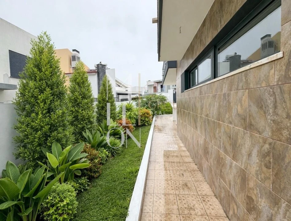 Moradia T5 para Venda em Almada, Cova da Piedade, Pragal e Cacilhas Foto 29