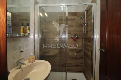 Moradia T3 para Venda em São Francisco