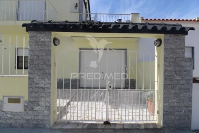 Moradia T3 para Venda em São Francisco