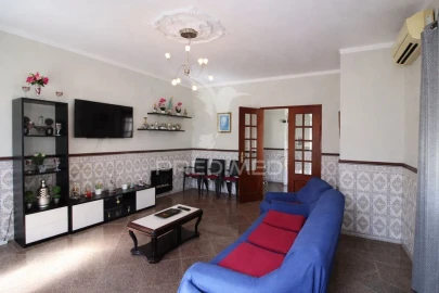 Moradia T3 para Venda em São Francisco