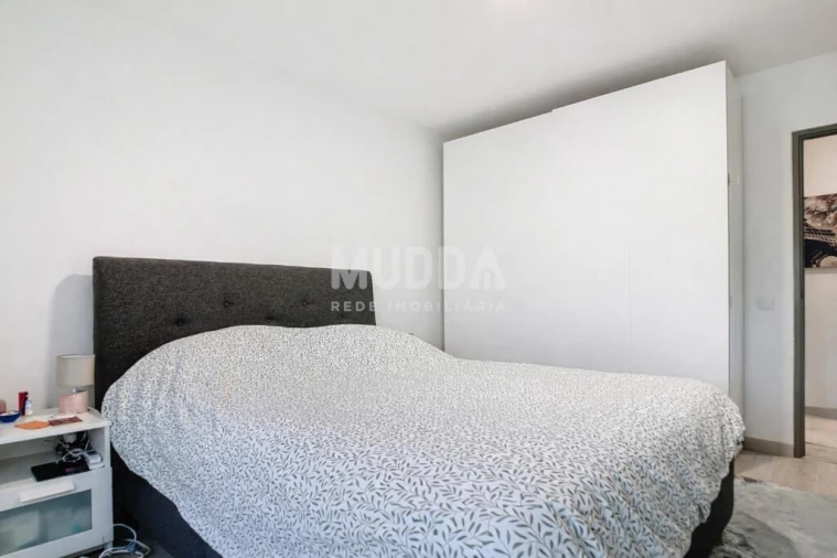 Apartamento T3 para Venda em Vilar de Nantes Foto 10