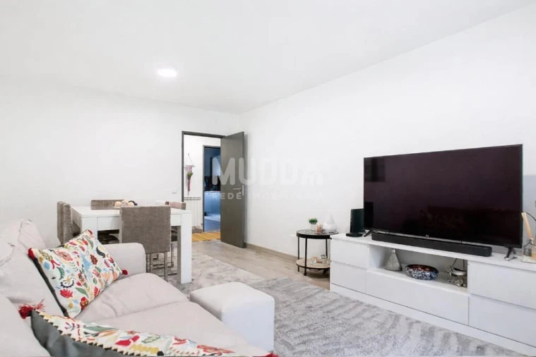 Apartamento T3 para Venda em Vilar de Nantes Foto 4
