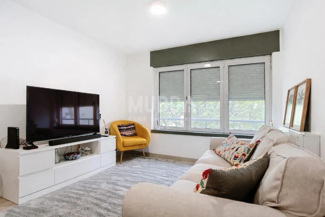 Apartamento T3 para Venda em Vilar de Nantes Foto 3