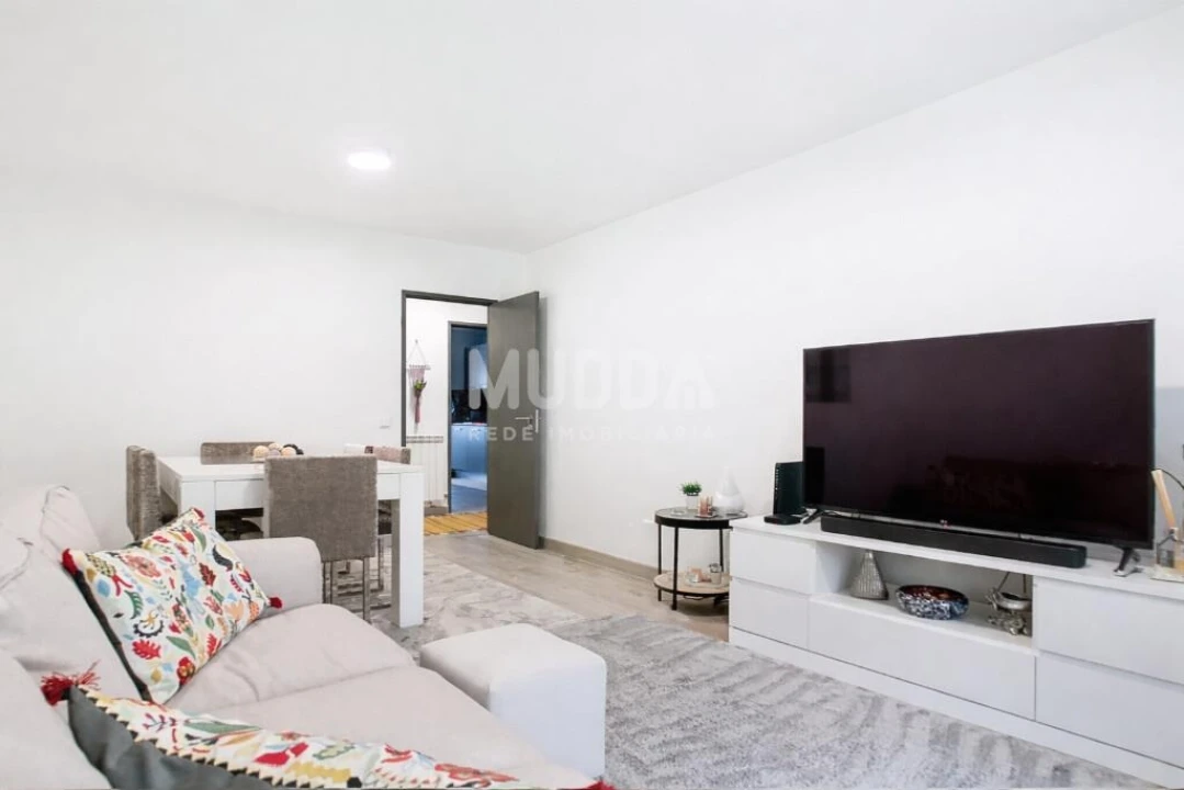 Apartamento T3 para Venda em Vilar de Nantes Foto 4