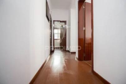 Apartamento T3 para Venda em Braga (Maximinos, Sé e Cividade)