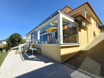 Moradia T4 para Venda em Famalicão