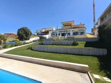 Moradia T4 para Venda em Famalicão