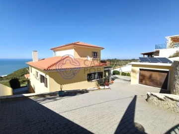 Moradia T4 para Venda em Famalicão