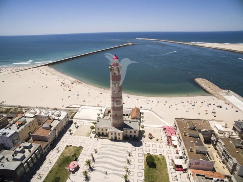 Moradia T5 para Venda em Gafanha da Nazaré Foto 1