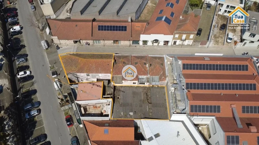 Moradia T4 para Venda em Lordelo do Ouro e Massarelos Foto 48