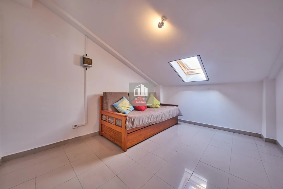 Apartamento T4 para Venda em Costa da Caparica Foto 14