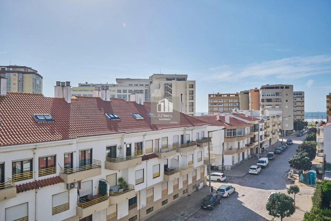 Apartamento T4 para Venda em Costa da Caparica Foto 31