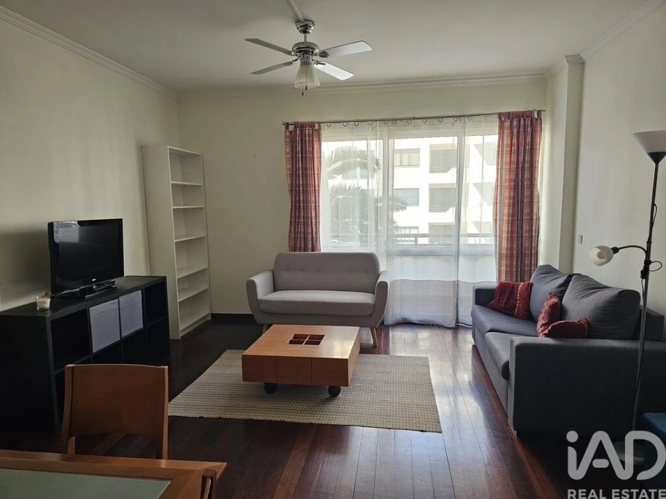 Apartamento T2 para Arrendamento em São Martinho Foto 1