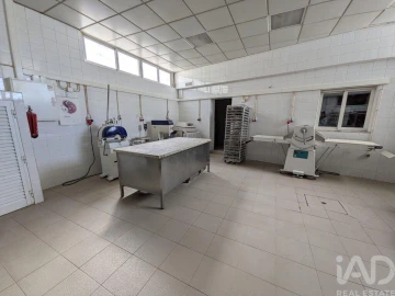 Loja para Venda em Faro (Sé e São Pedro)