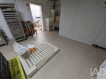 Loja para Venda em Faro (Sé e São Pedro)