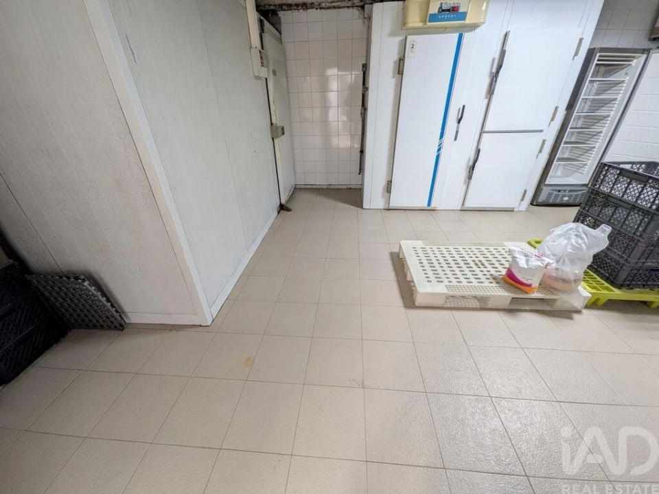 Loja para Venda em Faro (Sé e São Pedro) Foto 13