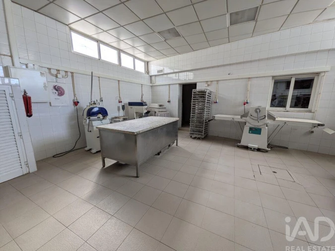 Loja para Venda em Faro (Sé e São Pedro) Foto 8