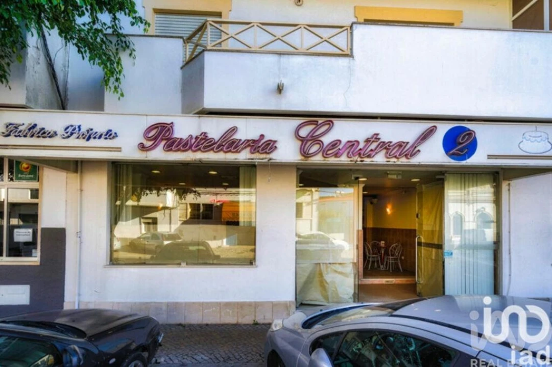 Loja para Venda em Faro (Sé e São Pedro) Foto 1