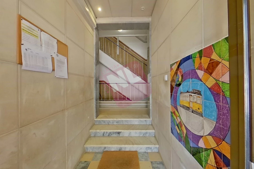 Apartamento T1 para Venda em Algés, Linda-A-Velha e Cruz Quebrada-Dafundo Foto 4