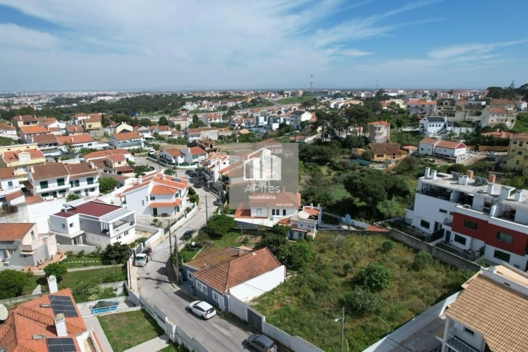 Terreno para Venda em Charneca de Caparica e Sobreda Foto 15