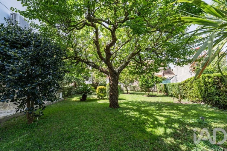 Moradia T8 para Venda em Amora Foto 7