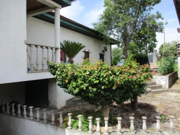 Moradia T3 para Venda em Santo Tirso, Couto (Santa Cristina e São Miguel) e Burgães