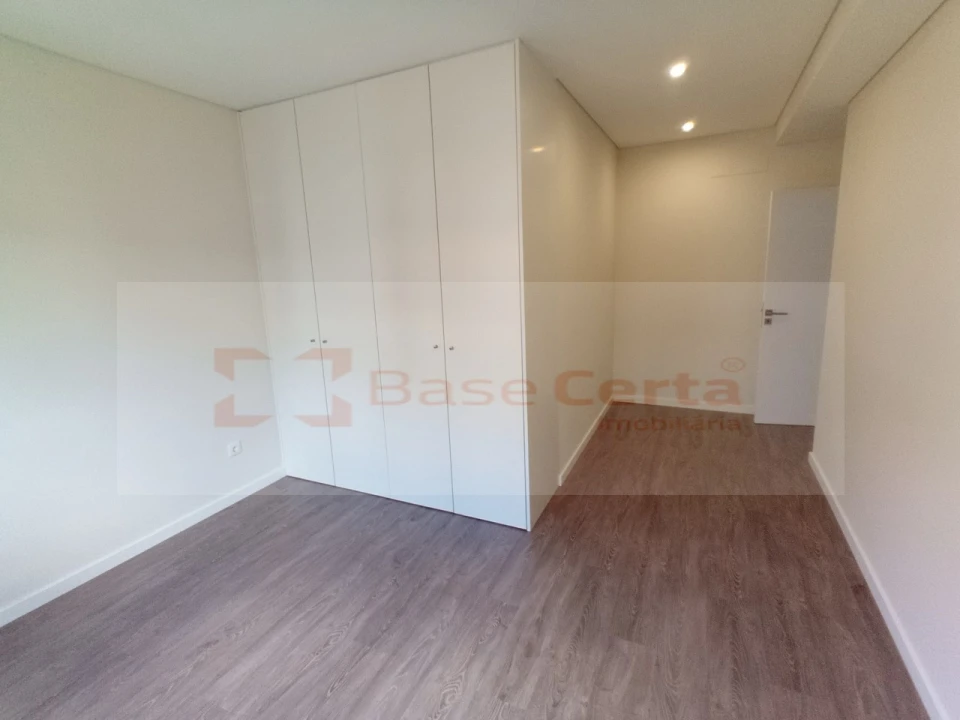 Apartamento T4 para Venda em Corroios Foto 20