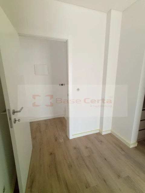 Moradia T4 para Venda em Corroios