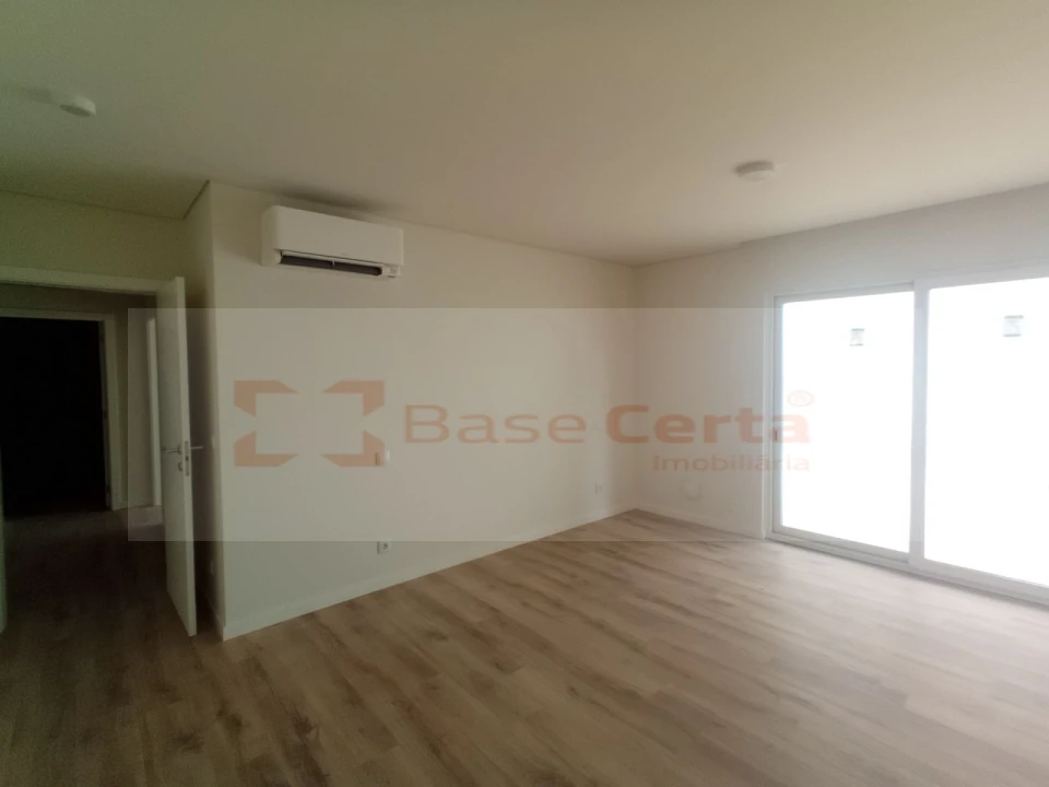 Apartamento T2 para Venda em Santa Clara Foto 17