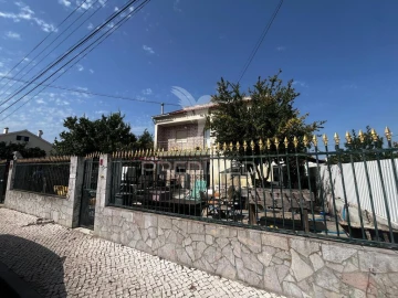 Moradia T5 para Venda em Quinta do Conde
