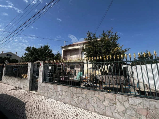 Moradia T5 para Venda em Quinta do Conde Foto 2