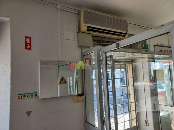Loja para Arrendamento em Setubal (São Sebastião) Foto 5