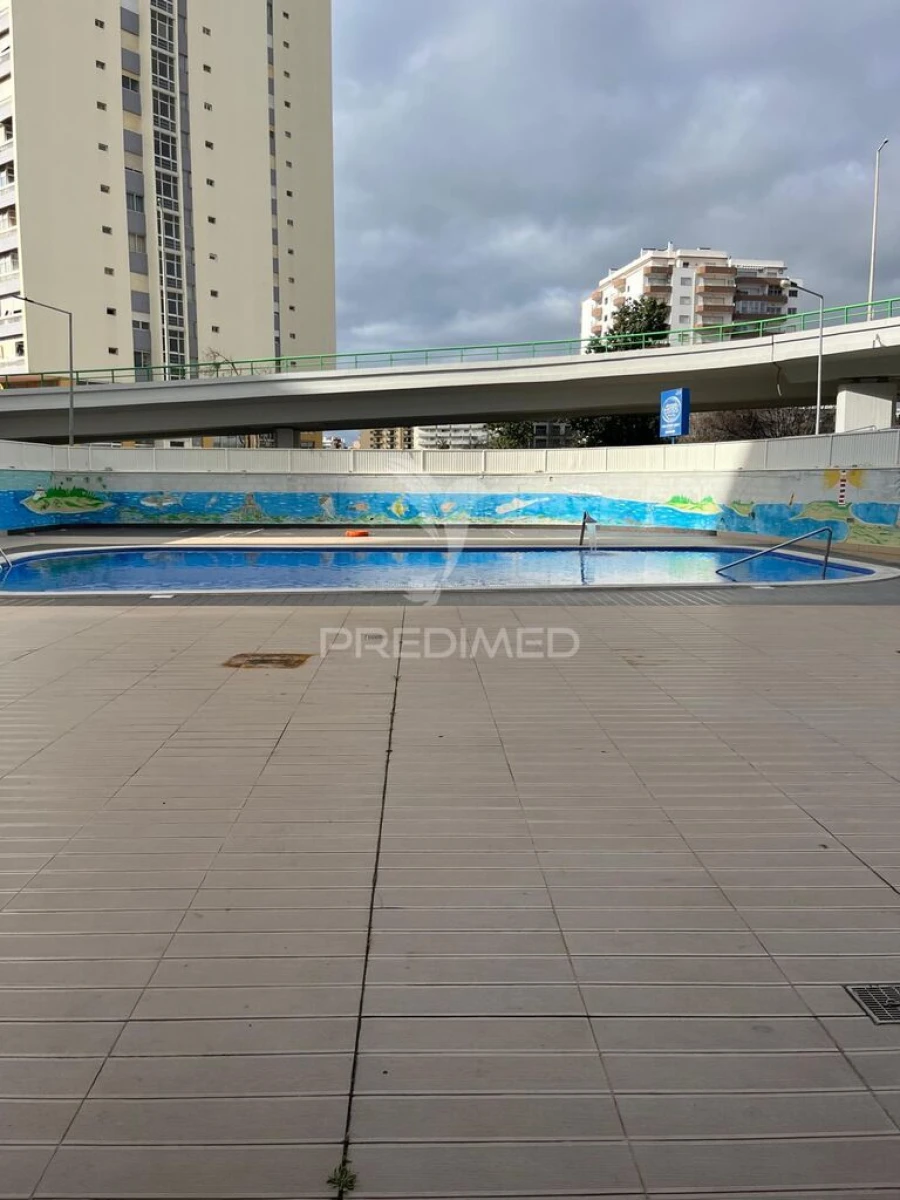 Apartamento T1 para Venda em Portimão Foto 4