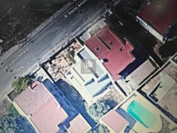 Moradia T2 para Venda em Charneca de Caparica e Sobreda