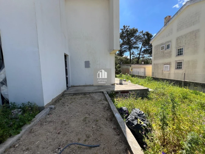 Moradia T2 para Venda em Charneca de Caparica e Sobreda Foto 4