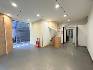 Loja para Arrendamento em São Martinho do Bispo e Ribeira de Frades